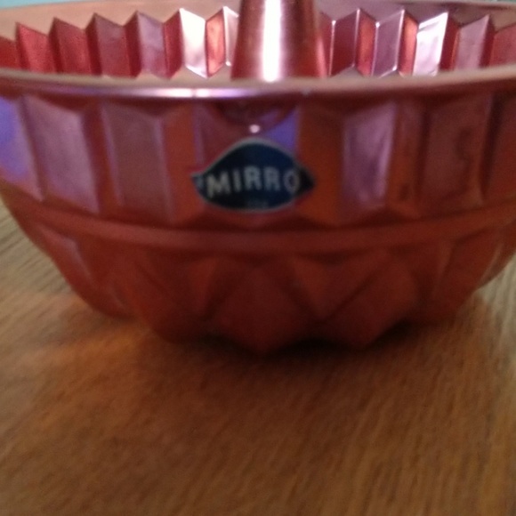 VINTAGE NEW & UNUSED Mirro Bundt Pan - Picture 2 of 7